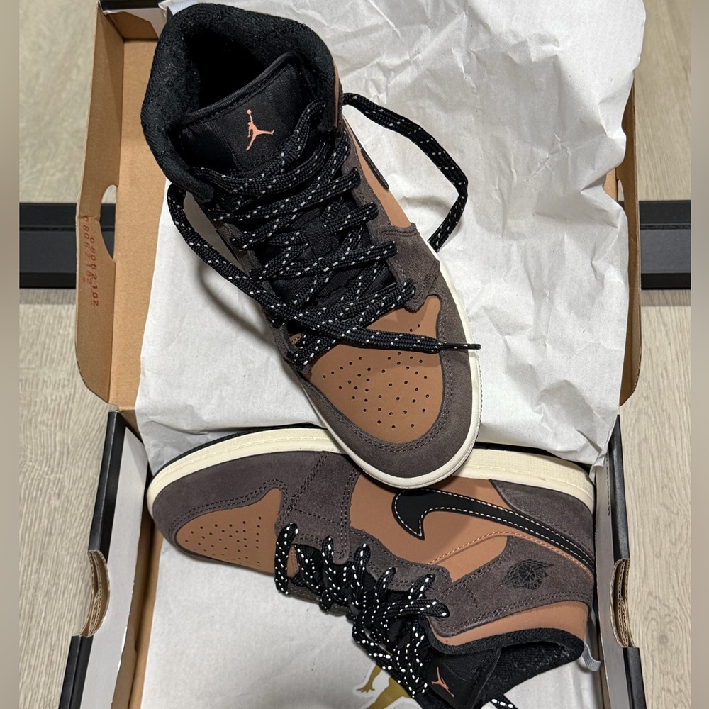 Jordan 1 Mid